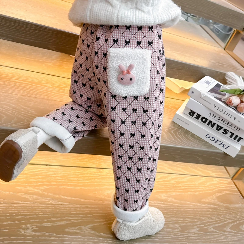 女童加绒裤子秋冬装2024新款儿童一体绒休闲裤宝宝冬季婴儿pp裤