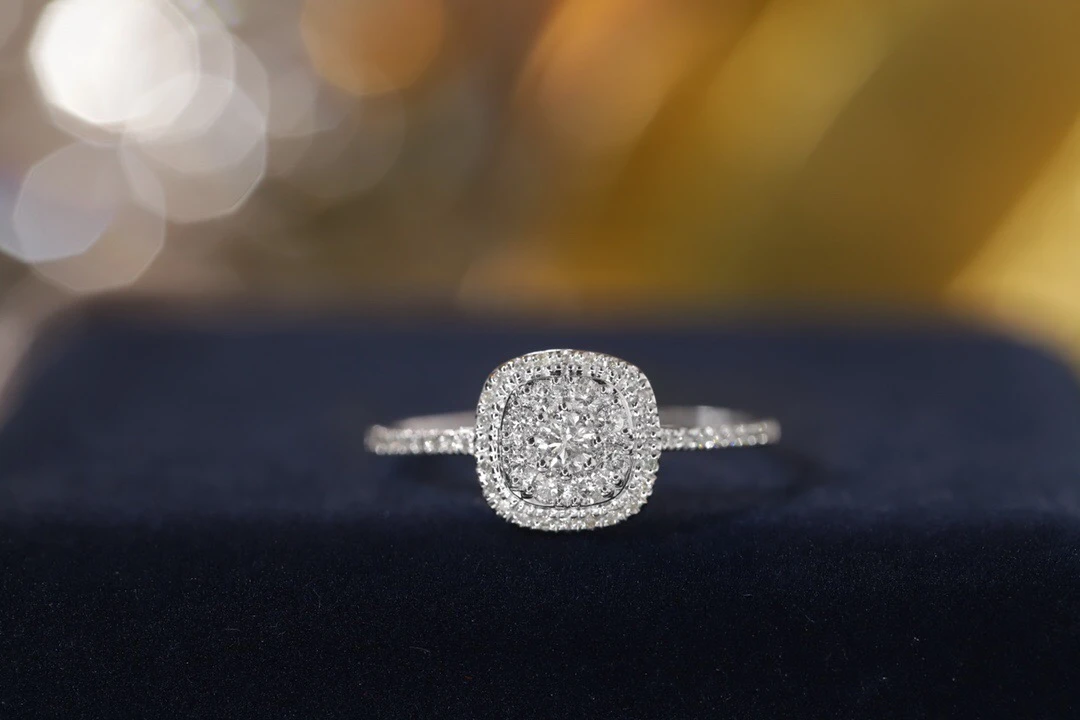 PT950铂金钻石戒指镶嵌简约精致豪华轻奢时尚