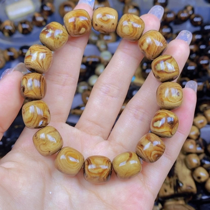 【闪购商品】1根雕半**雨