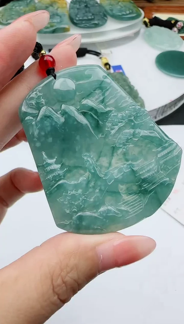 【闪购商品】翡翠吊坠(不含链)未镶嵌多样性随机一件发货