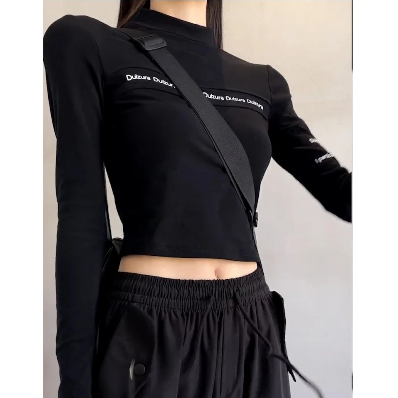 黑色字母印花小众长袖T恤女2024春秋修身百搭短款正肩上衣体恤ins