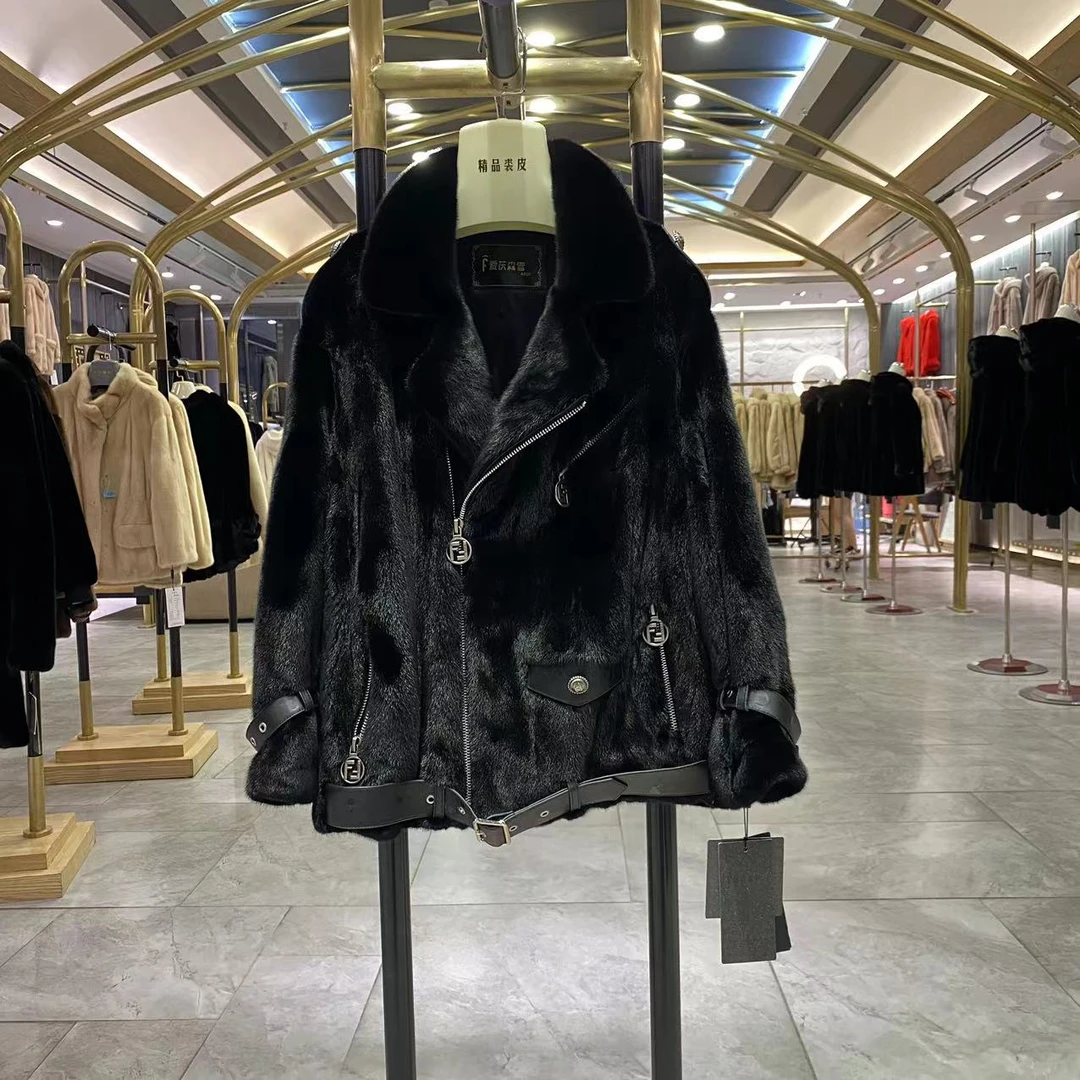 （21021）2024秋冬新款女士休闲西服领机车设计师款黑色皮草外套