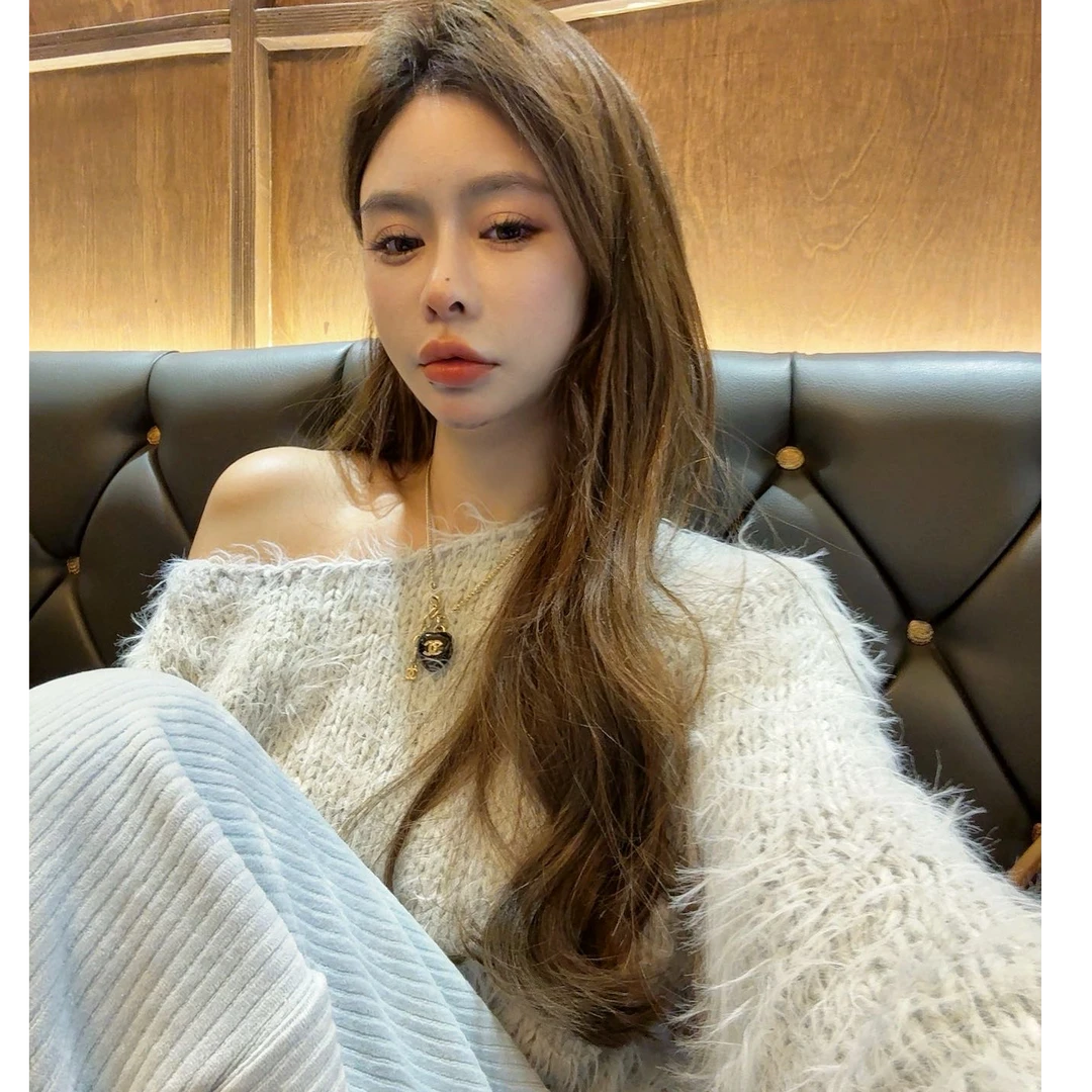 【YKL】多巴胺慵懒米灰可拉肩毛衣/天蓝竖纹直筒裤