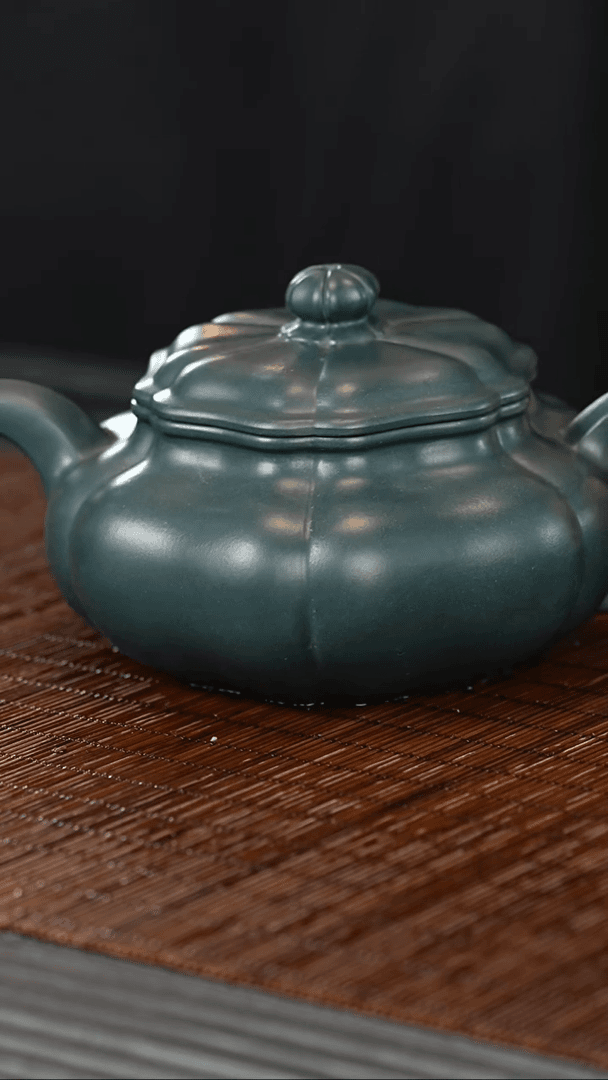 【闪购商品】紫砂茶壶CXM 绿泥 葵仿古 350cc