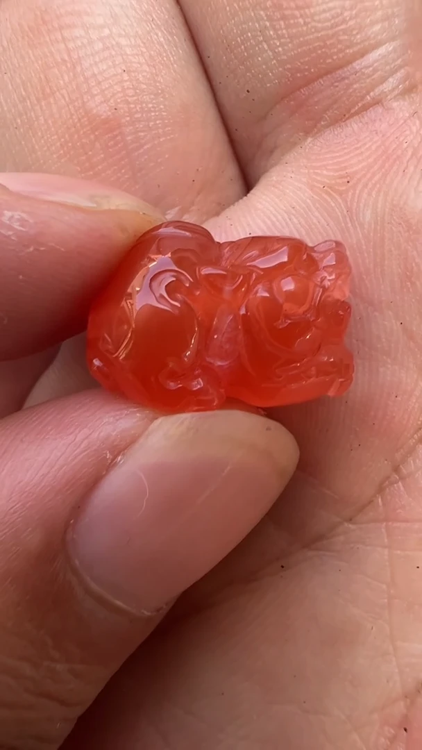 【闪购商品】南红玛瑙吊坠未镶嵌原矿无优化单颗貔貅吊坠纹裂小