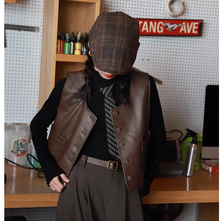 焦糖色PU皮马甲女2025年秋冬设计感复古百搭无袖坎肩外套