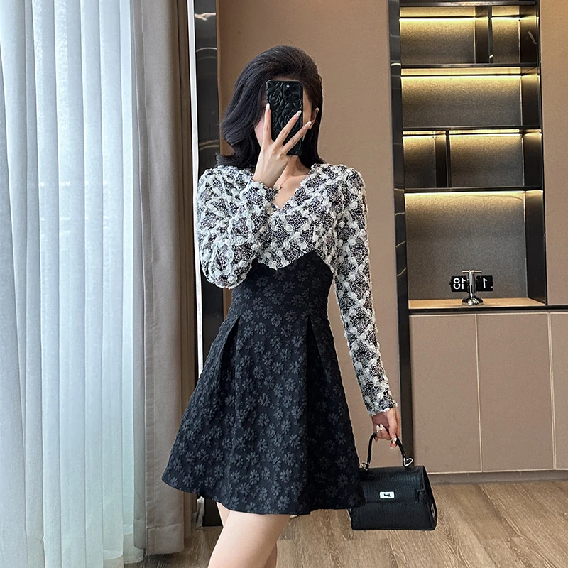 小个子连衣裙女春2025新款泡泡袖气质修身显瘦碎花拼接A字短裙子