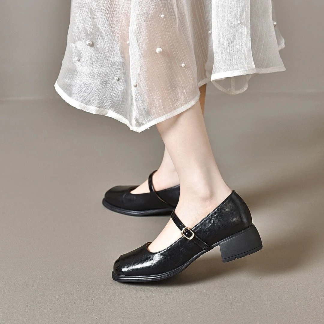 2025新款法式复古一字带玛丽珍多巴胺浅口英伦风女士单鞋一字带款