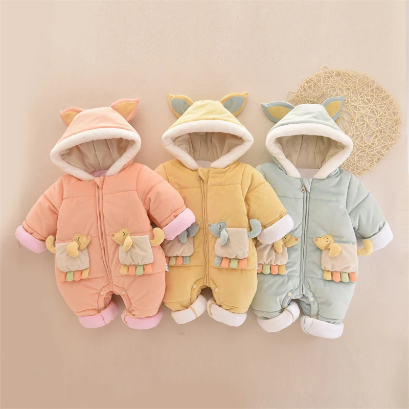婴儿厚棉连体衣哈衣爬服外出服条绒面料冬季连体衣夹棉300克厚棉