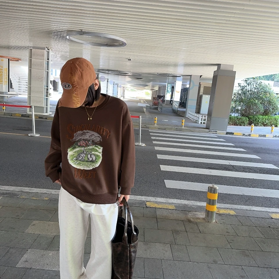 秋冬加厚婴儿绒圆领印花卫衣女卡通百搭休闲时尚加绒长袖上衣ins