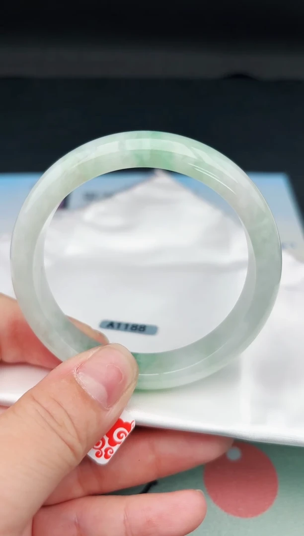 【闪购商品】翡翠手镯未镶嵌天然A货55