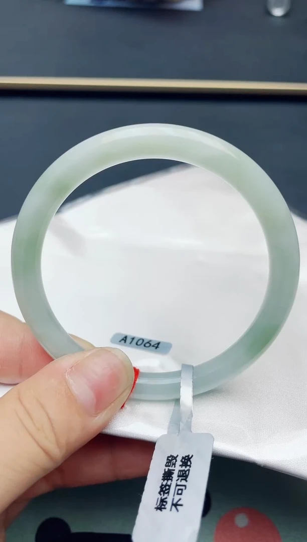 【闪购商品】翡翠手镯未镶嵌天然A货56.5
