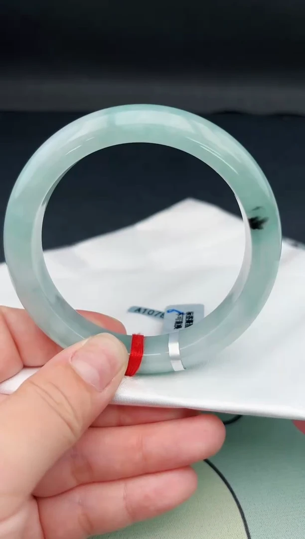 【闪购商品】翡翠手镯未镶嵌天然A货60