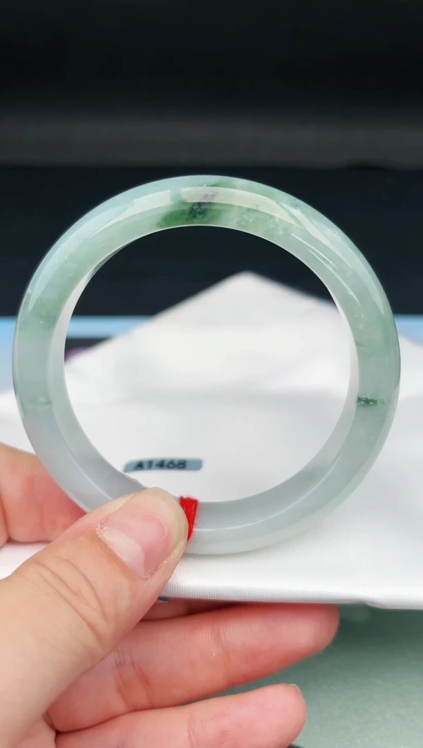 【闪购商品】翡翠手镯未镶嵌天然A货55.8