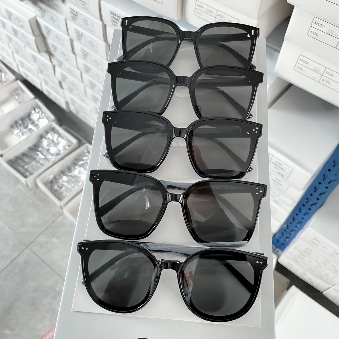 厦门镀膜尼龙片太阳镜大框墨