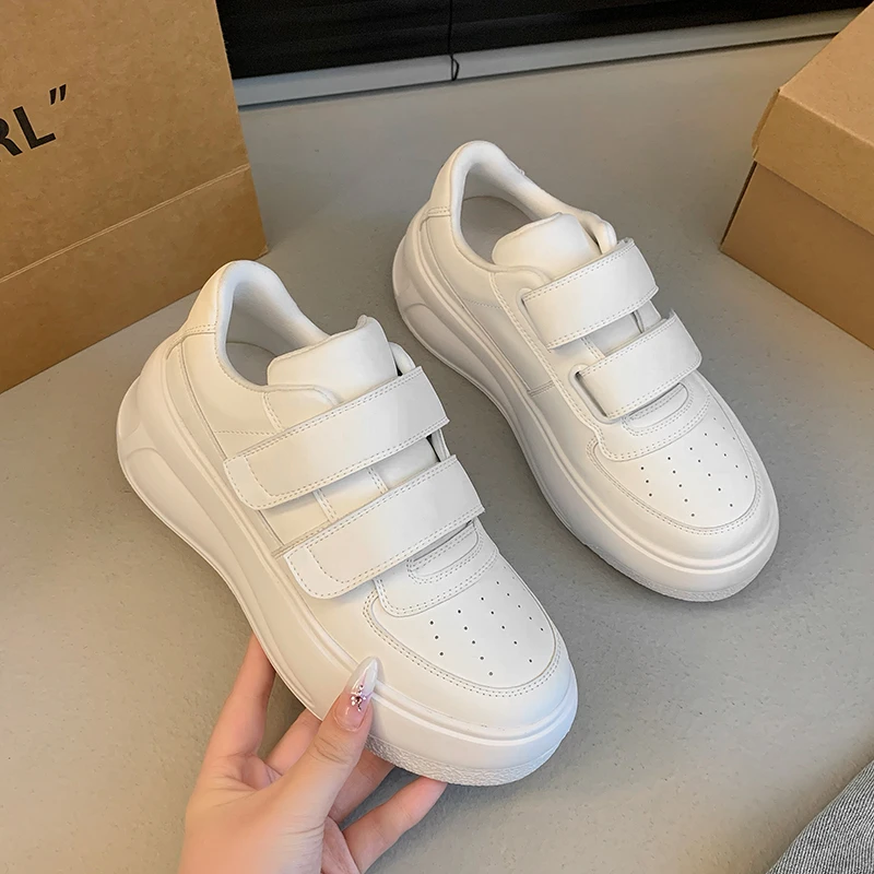 真皮小白鞋女款秋季新款魔术贴厚底百搭小众韩版学生白色跑鞋板鞋
