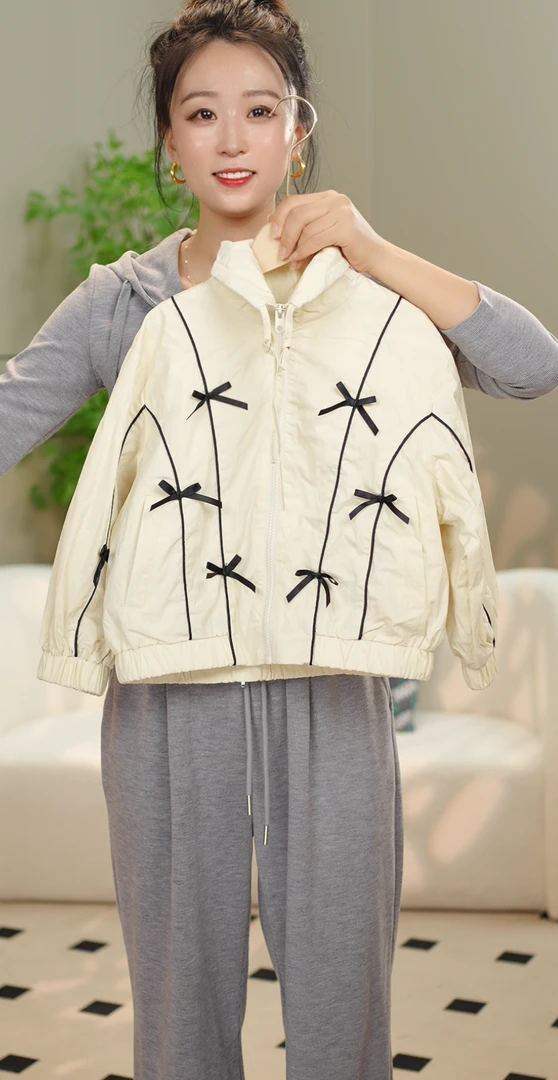 秋季新款2024女童单件衣服长袖时尚连帽米白色外套YJ9047MS