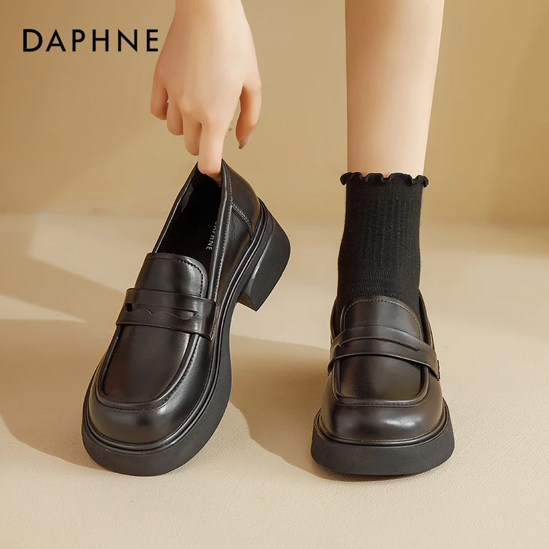 达芙妮厚底乐福鞋女024夏季新款爆款黑色厚软皮增高小个子一脚蹬