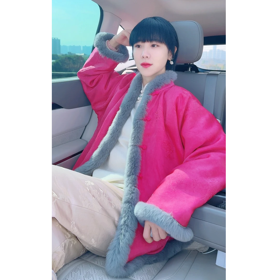 3956《梅开五福》兔毛棉服