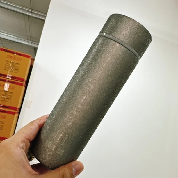 55142 内胆纯钛，外壳不锈钢，420ml数显保温杯