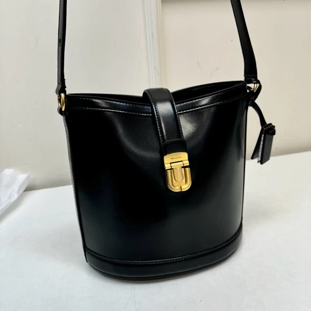 53091 韩版，黑色牛皮单肩水桶包，尺寸：23x24cm