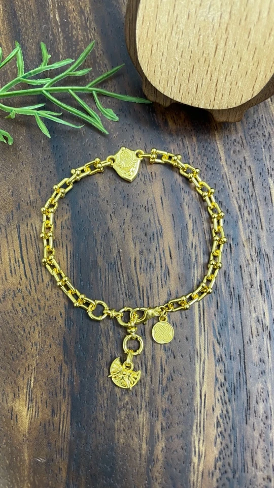 唯金珠宝 定制 足金手工錾刻马蹄手链