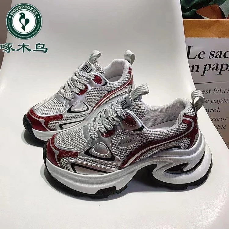 啄木鸟品牌高端秋冬新款厚底增高老爹鞋女2024轻便舒适休闲运动鞋