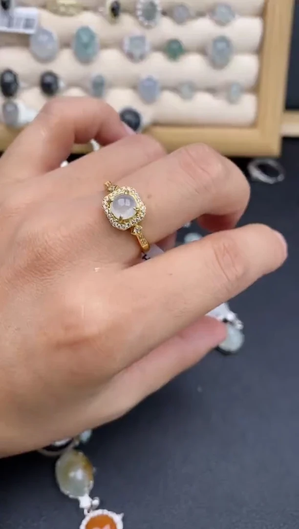 【闪购商品】翡翠吊坠(不含链)未镶嵌100内无证书！！