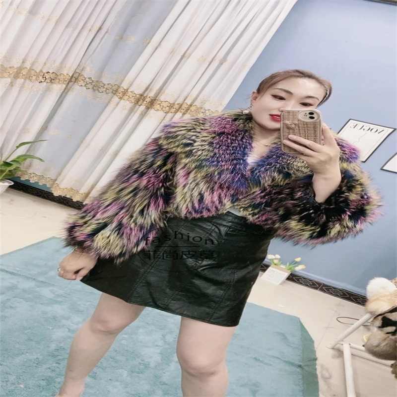 菲尚-2023年秋冬女士高腰翻领短款时尚外套