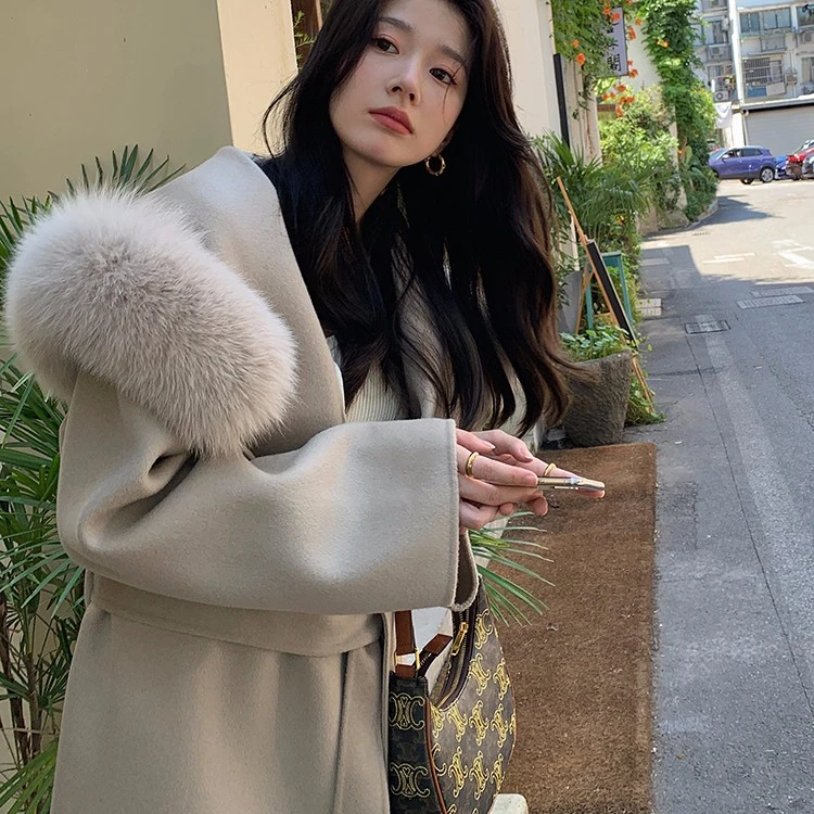 高级感2025毛呢外套新款中长款连帽双面羊毛大衣女毛领秋冬系带