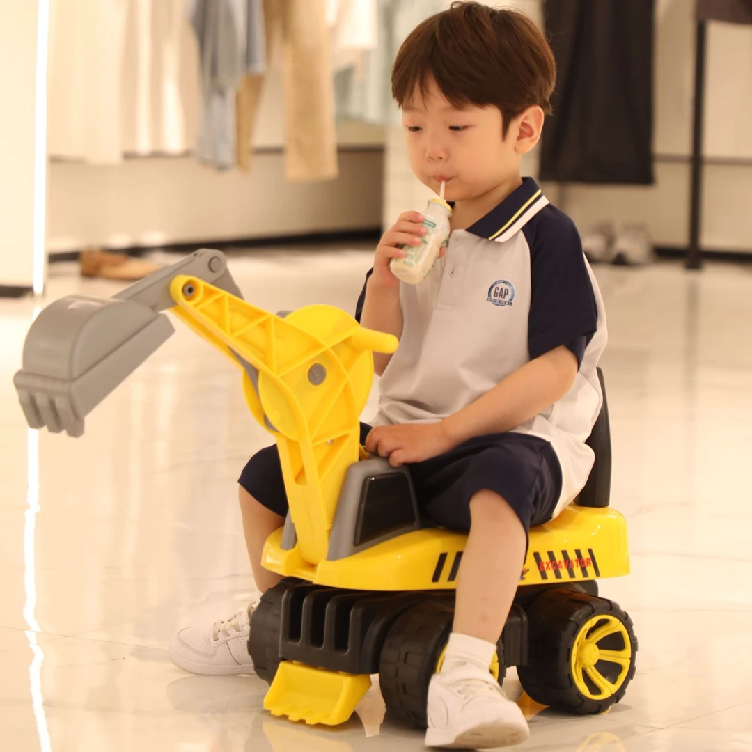儿童挖掘机可坐可滑行 挖土机挖沙子车