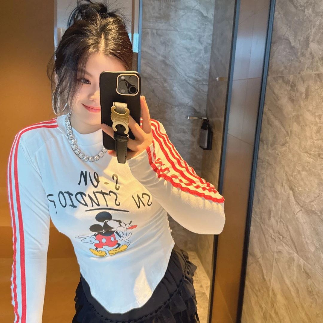 「鞠环环150斤显瘦穿搭推荐」卡通减龄印花织带显瘦直角肩收腰女T恤