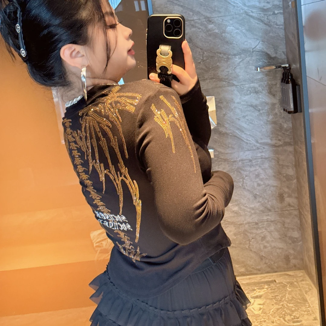 「鞠环环150斤显瘦穿搭推荐」经典高端烫钻质感长袖收腰显瘦女T恤