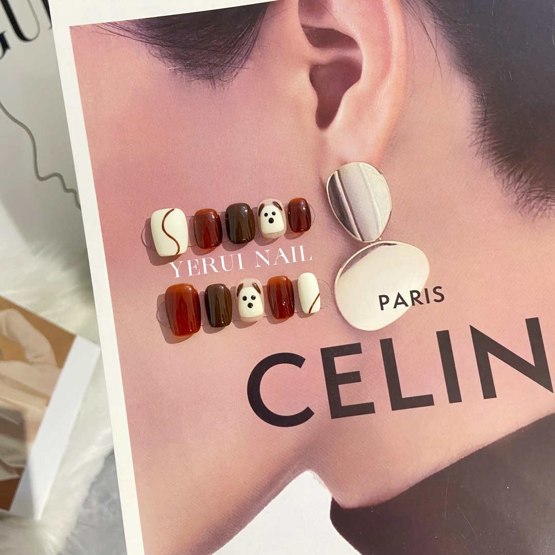 YR【美拉德小狗】光疗美甲手工短款穿戴甲可爱气质手绘高级感穿戴甲