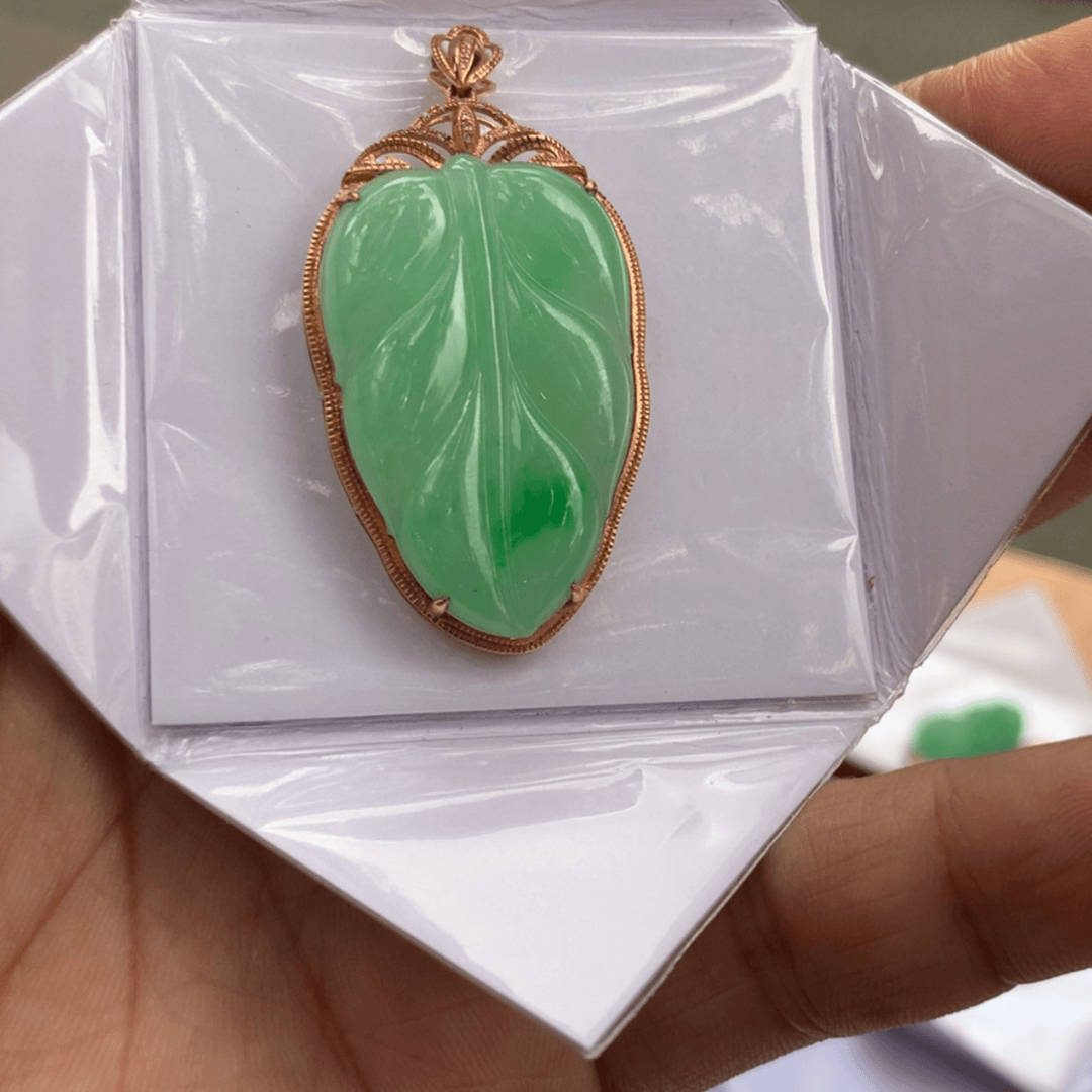 【闪购商品】翡翠颈饰18K金镶嵌翡翠