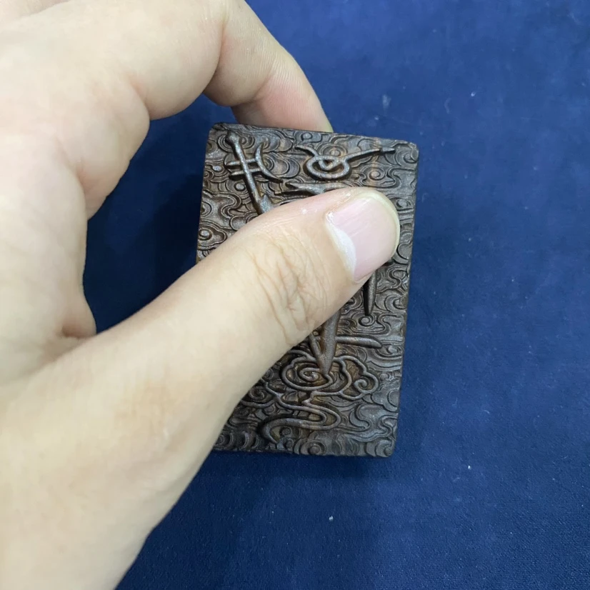 雷 崖柏 紫 吊坠-102790