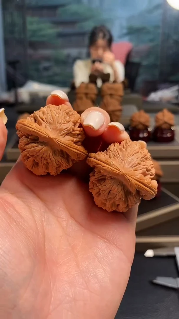 【闪购商品】文玩核桃把件B 691麦穗虎头39