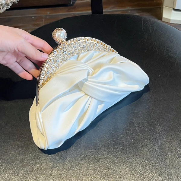 高级感名媛搭配旗袍水钻手拿包小众复古镶钻晚宴包新中式手提女包