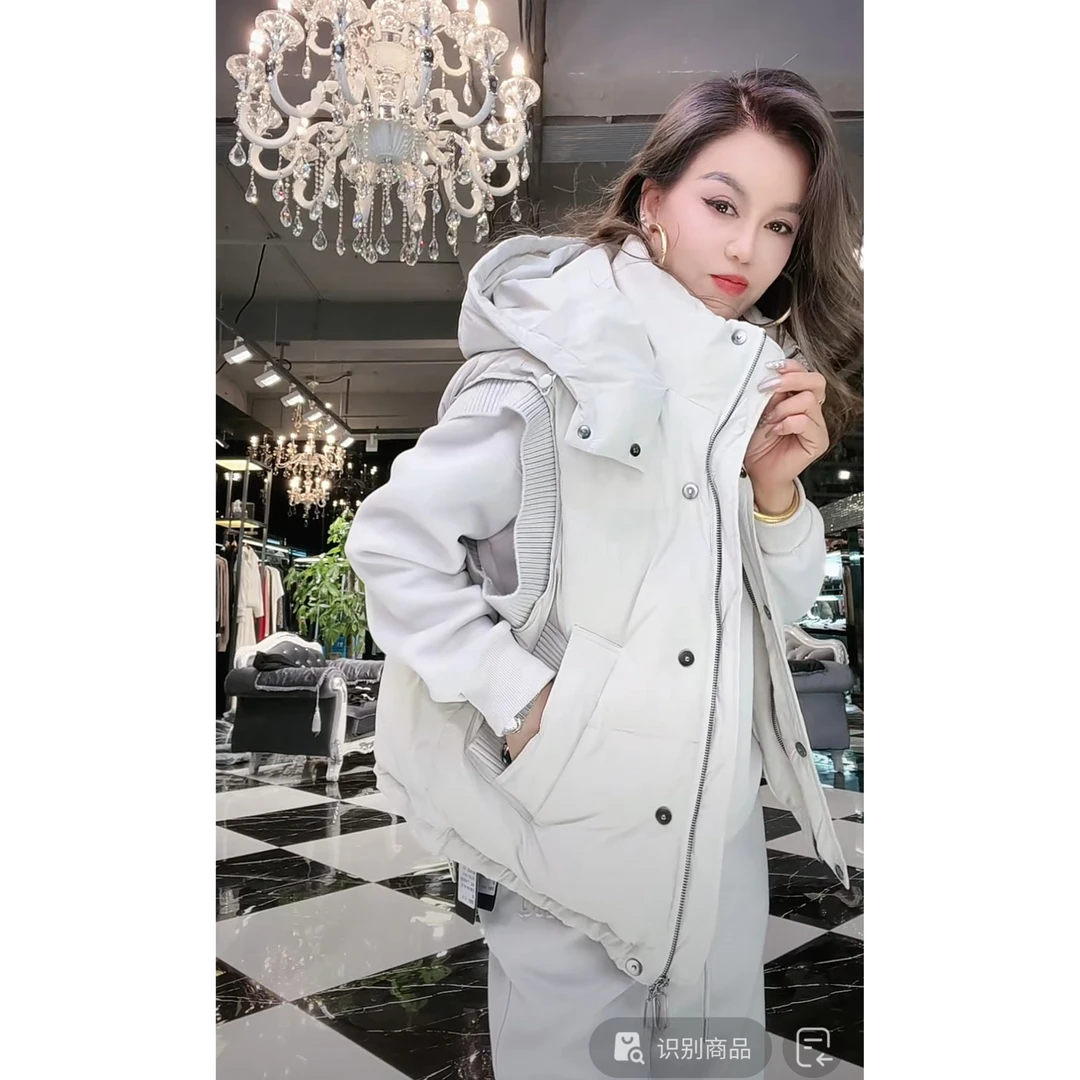 L时尚两色带帽马甲8893