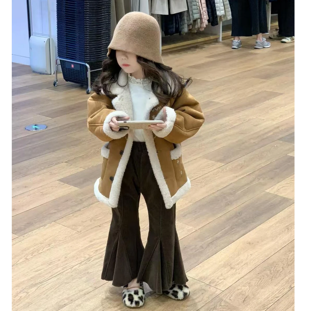 小婕家冬季新款韩版花边打底搭皮毛一体咖色外套搭喇叭裤女童套装