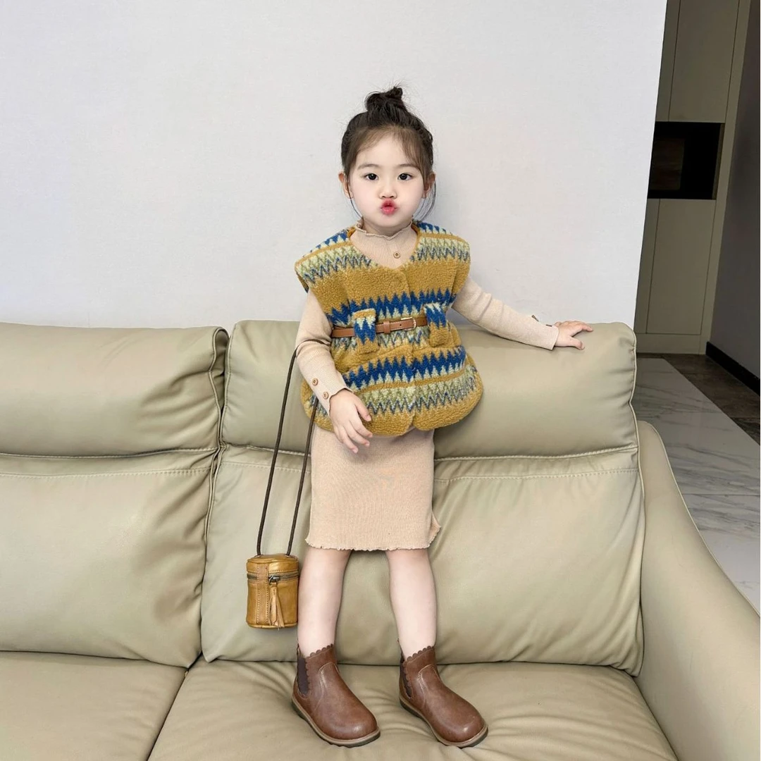《小婕家》女童秋冬款2024新款韩版洋气带皮带夹棉毛毛背心毛线裙套
