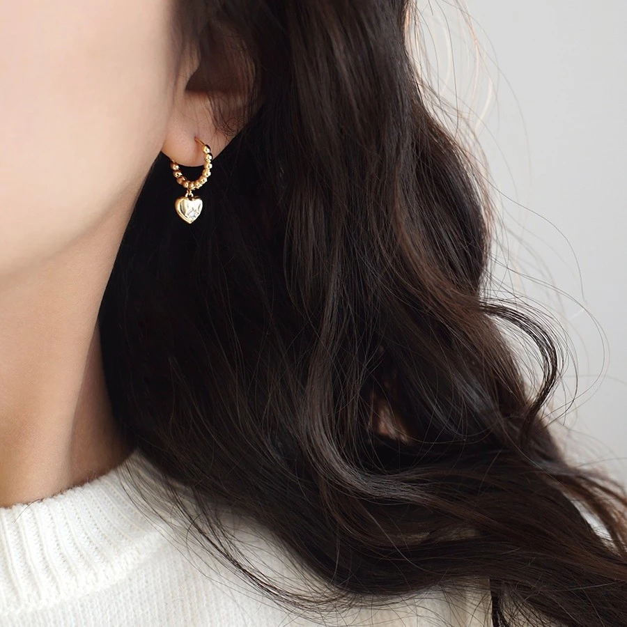 铜合金耳饰 时尚百搭法式简约轻奢气质金色锆锆爱心复古耳环