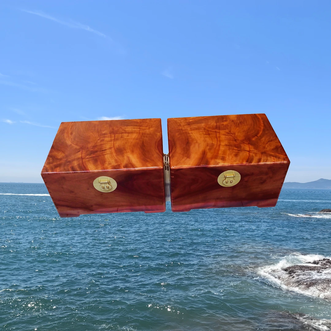 香樟木对箱：长50公分、宽37公分、高28公分，根料纯手工制作中式古典