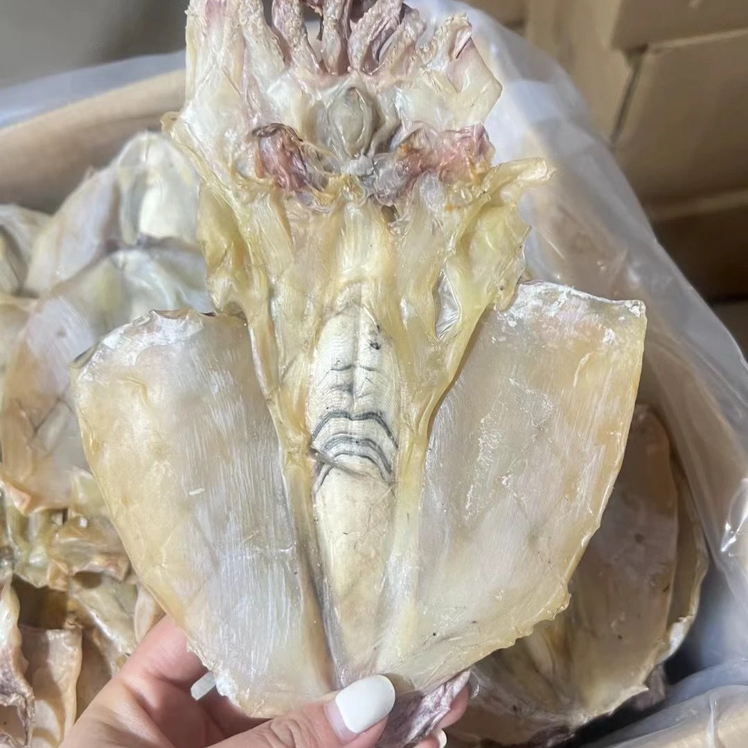 新晒墨鱼干中小号墨鱼干碎墨鱼目鱼干乌贼干食用干货营养煲汤批发
