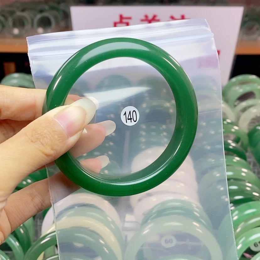 【闪购商品】石英质玉手镯未镶嵌土**姐60
