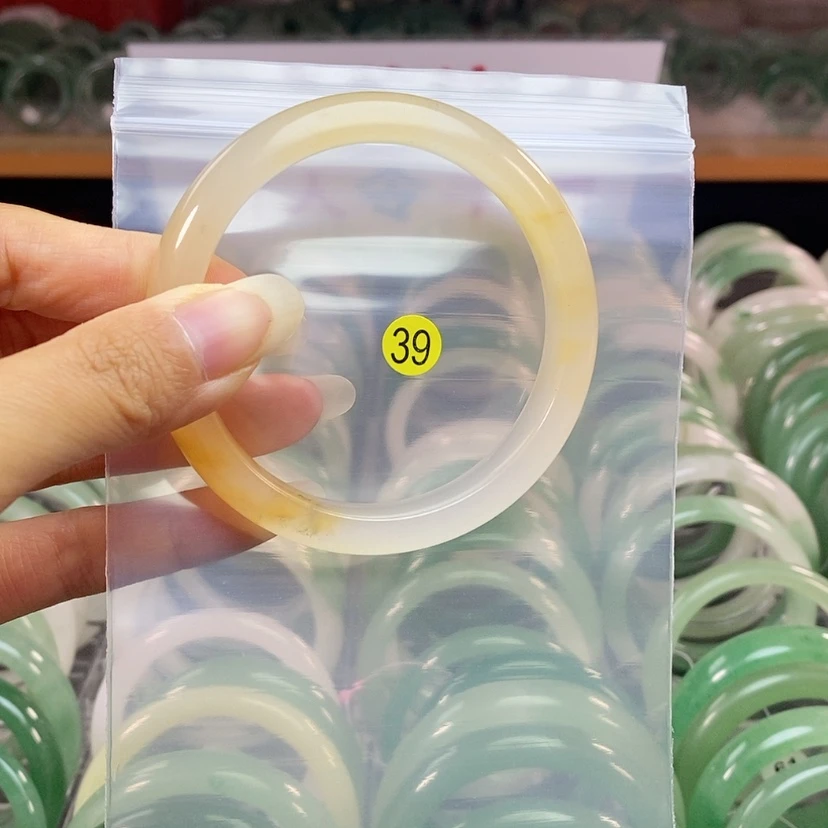 【闪购商品】石英质玉手镯未镶嵌5859