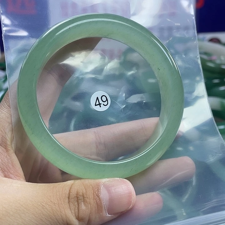 【闪购商品】石英质玉手镯未镶嵌