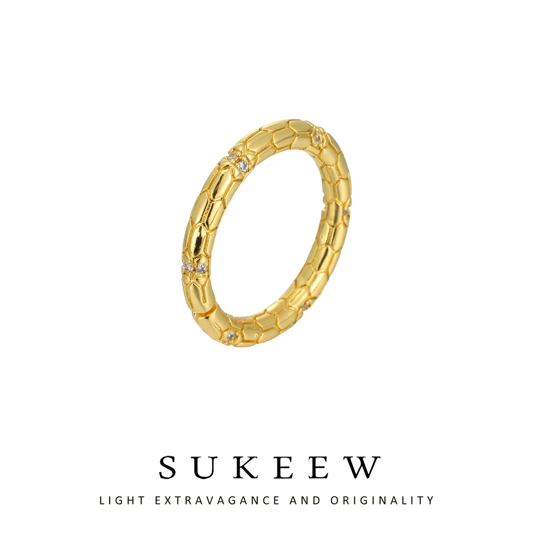 SUKEEW/酥可 铜合金合成锆石戒指 蛇形纹理百搭精致戒指668211