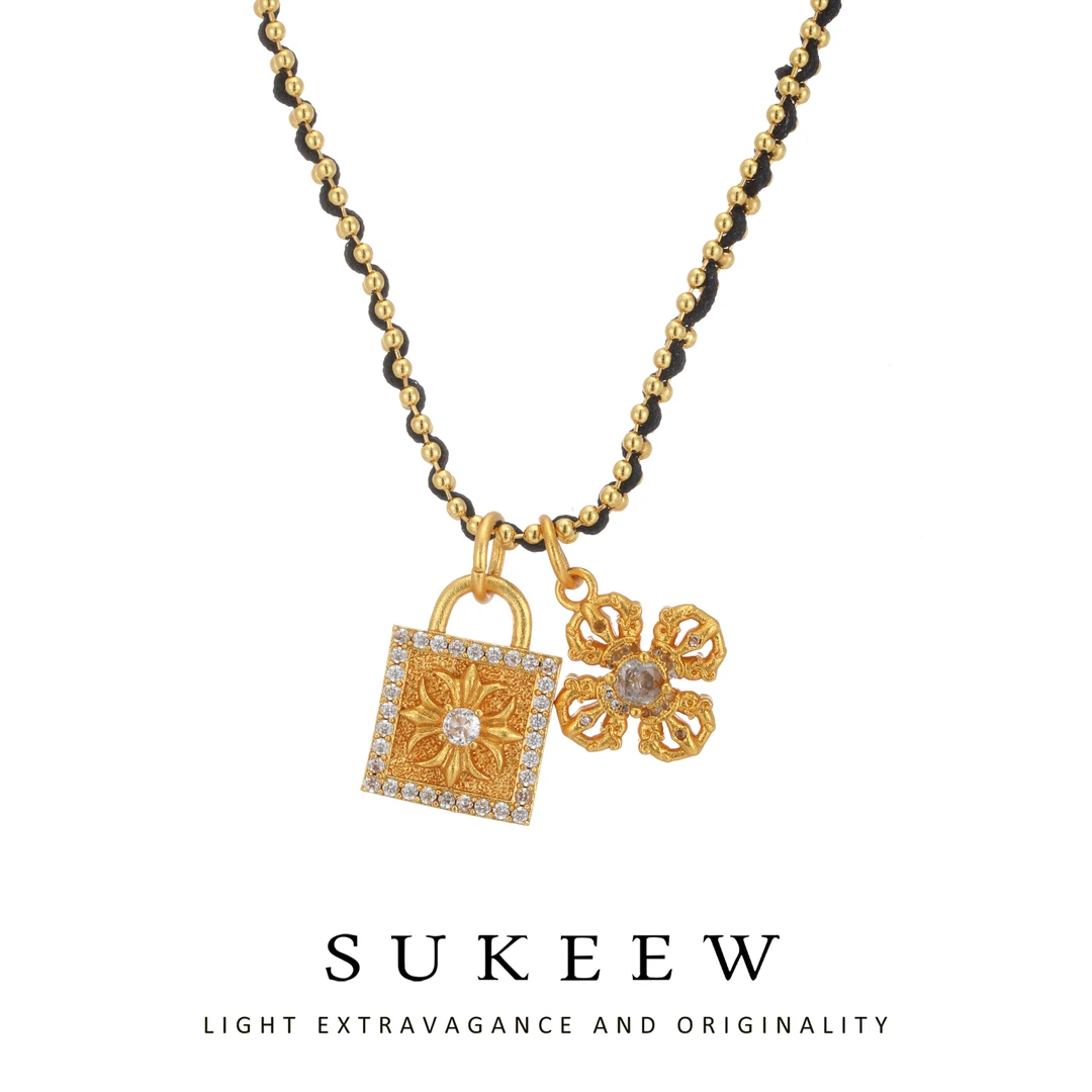 SUKEEW/酥可 镀k金 时尚高级感方牌十字架项链563204