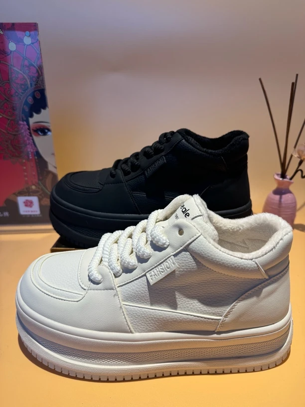 1350时尚厚底增高6cm潮流百搭女士休闲鞋